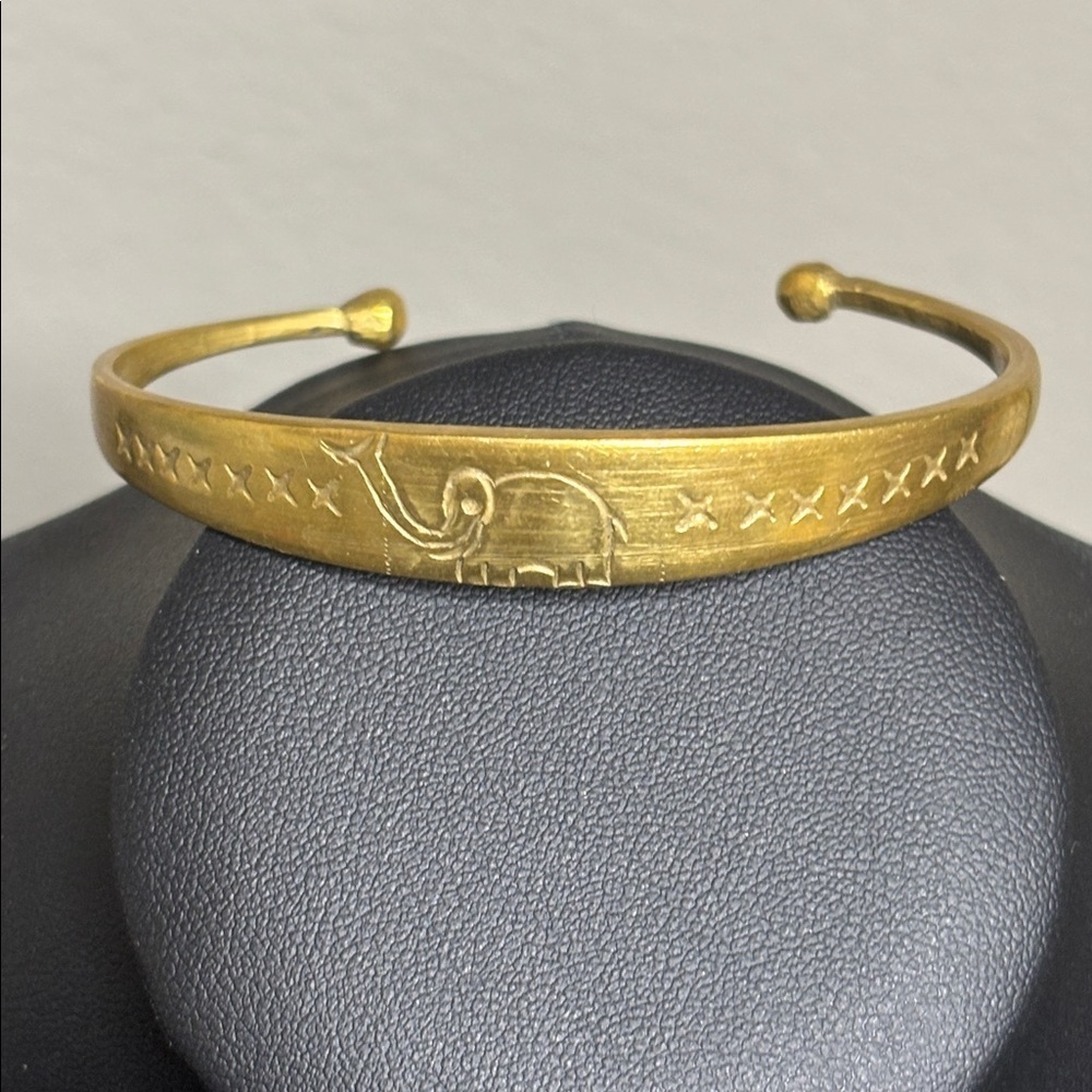 Vintage Elephant Brass Gold Tone Cuff Bracelet
